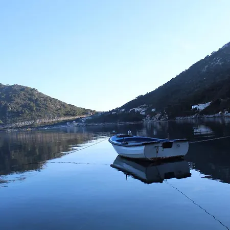 Marija Mljet * Sobra